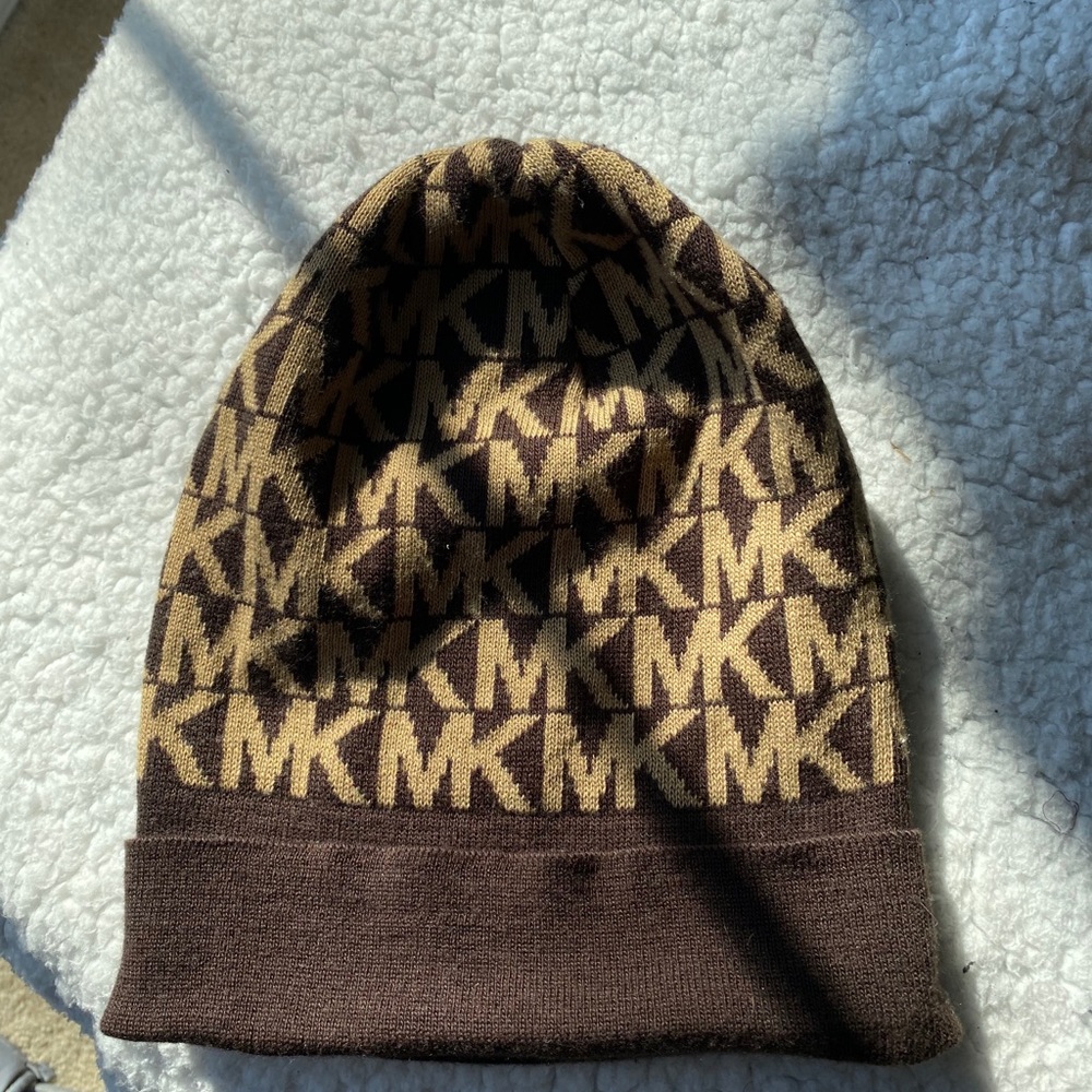 Michael Kors dark brown knit beanie
